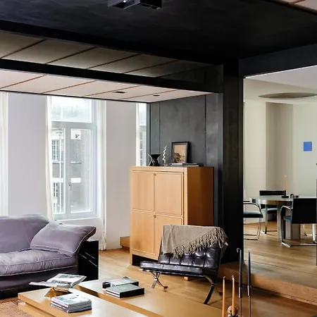 Ce Apartment *